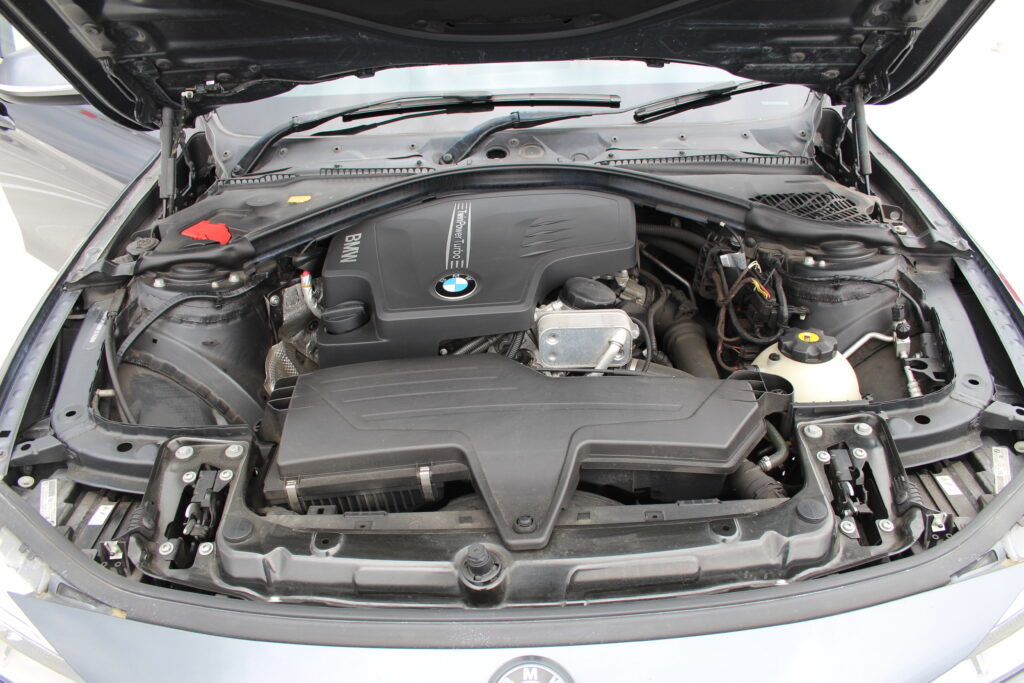 bmw328i_engine